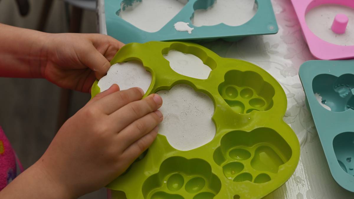 bunny paws mould